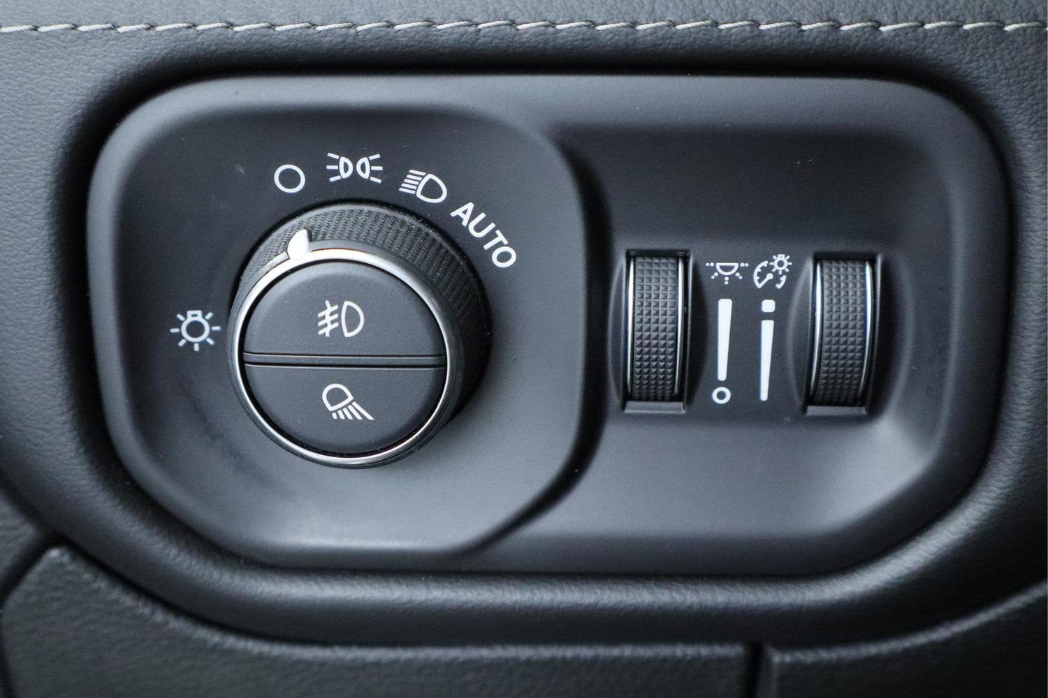 2023 RAM 1500 Limited Crew Cab 4x4 5'7" Box