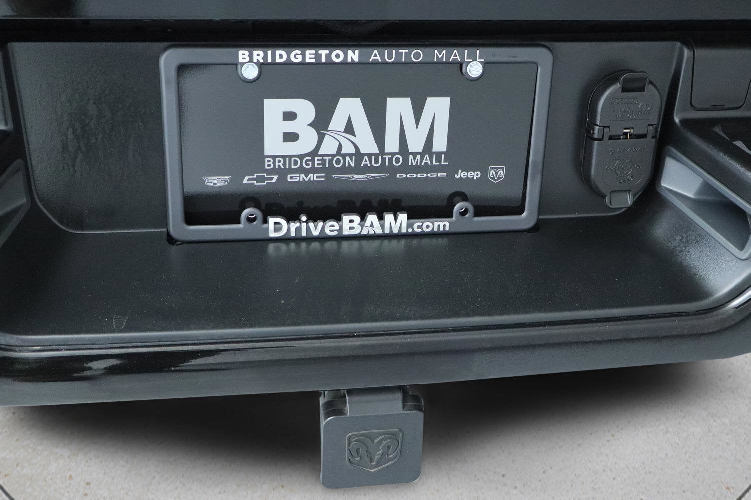 2023 RAM 1500 Limited Crew Cab 4x4 5'7" Box