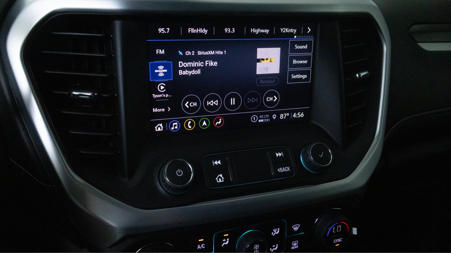 2023 GMC Acadia SLT