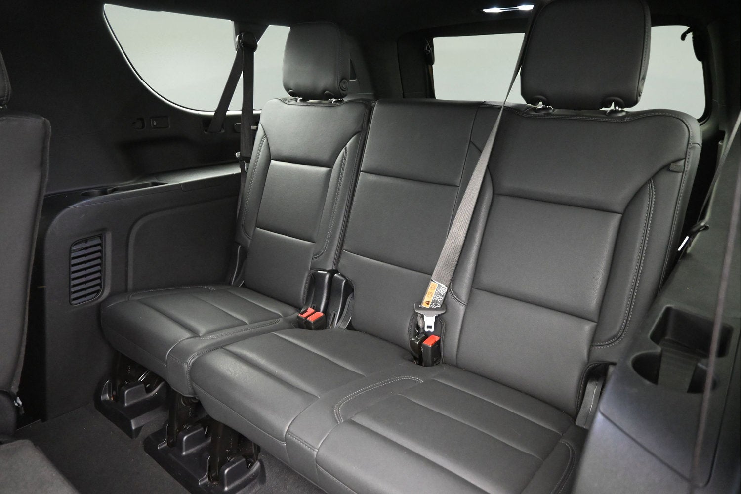 2025 Chevrolet Suburban LT