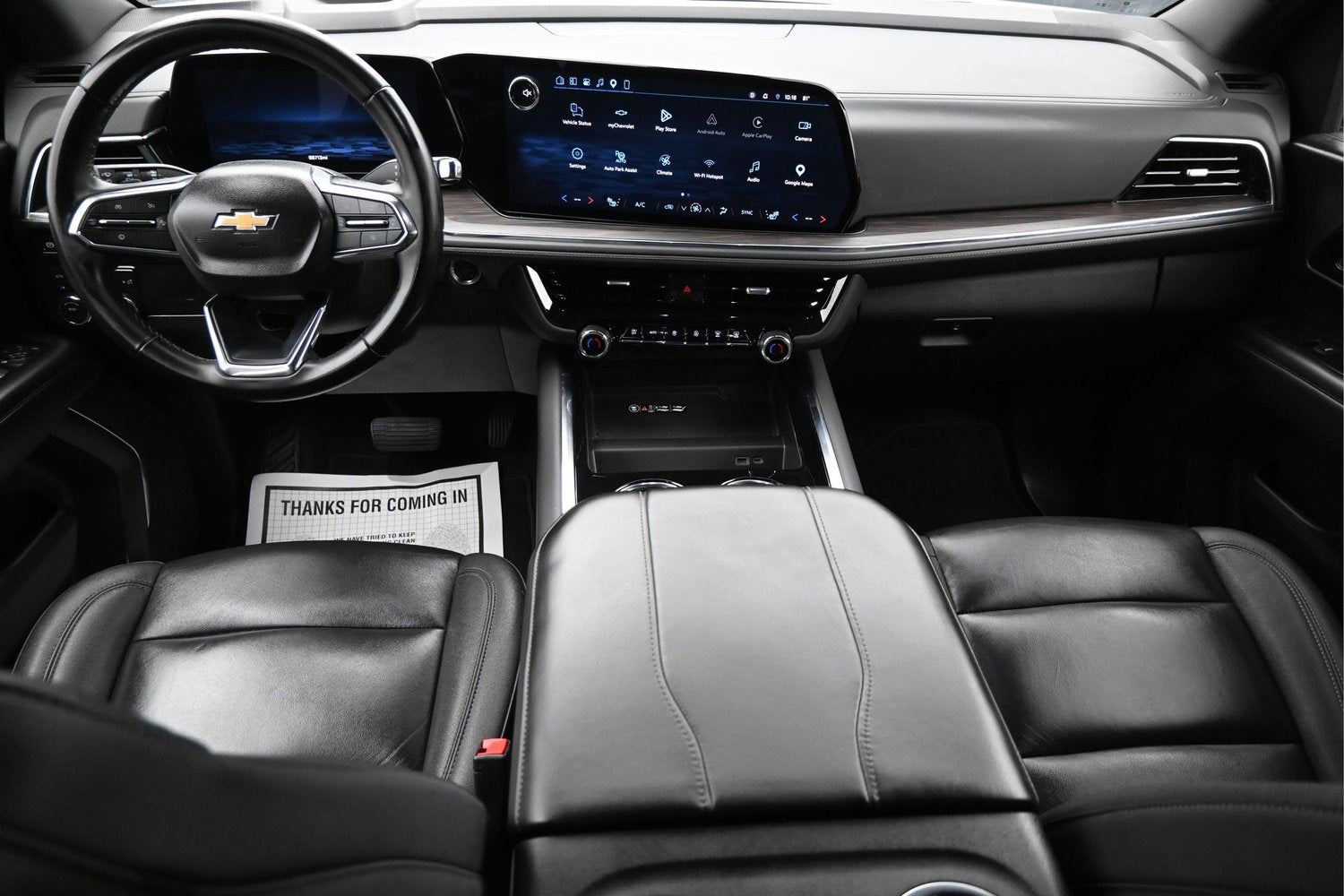 2025 Chevrolet Suburban LT