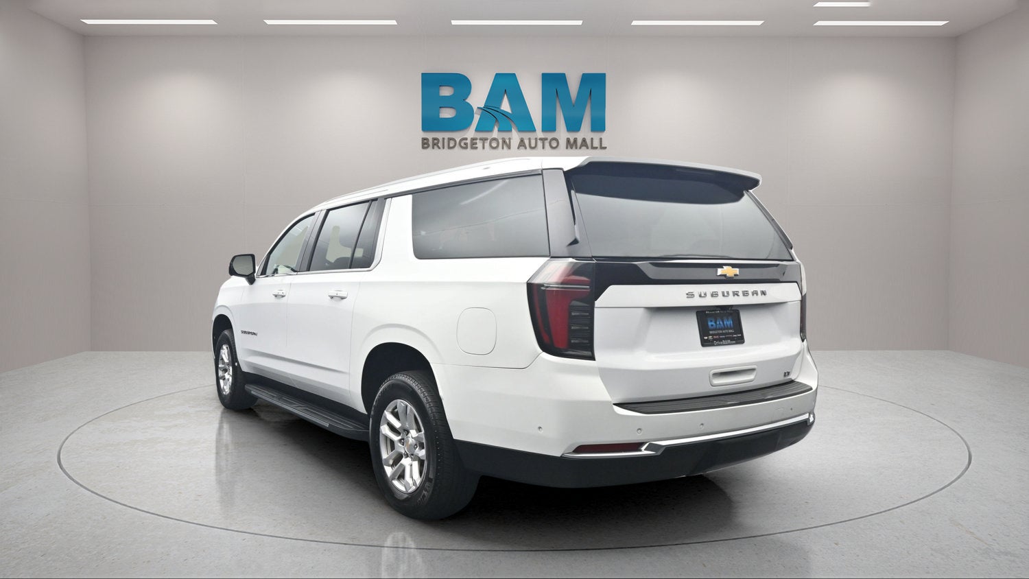 2025 Chevrolet Suburban LT