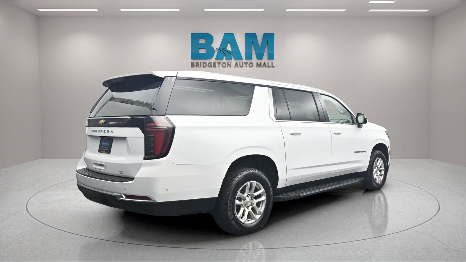 2025 Chevrolet Suburban LT
