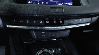 2022 Cadillac XT4 Premium Luxury