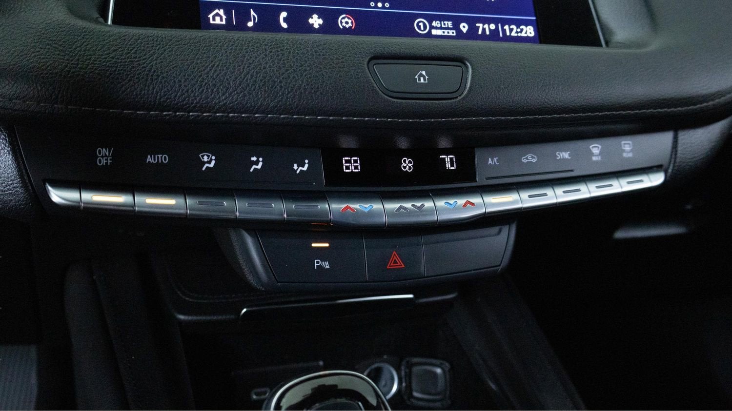 2022 Cadillac XT4 Premium Luxury