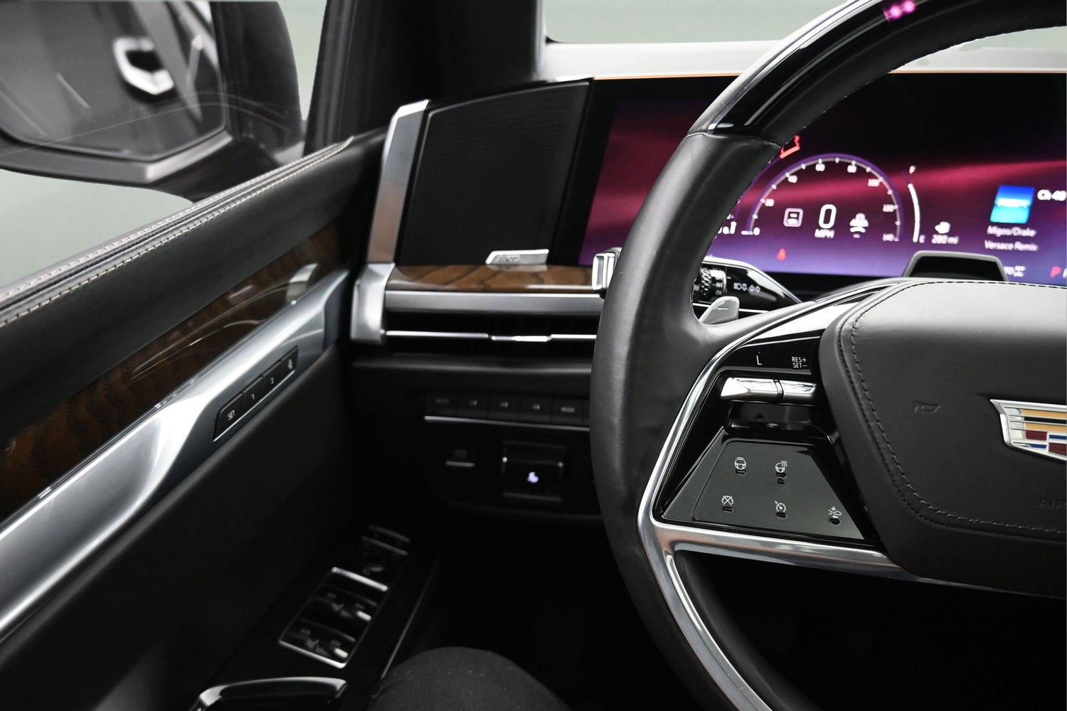 2025 Cadillac Escalade ESV Premium Luxury Platinum