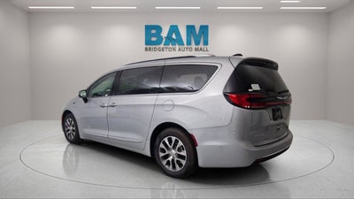 2023 Chrysler Pacifica Hybrid Pinnacle