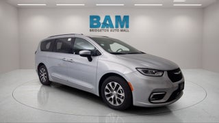 2023 Chrysler Pacifica Hybrid Pinnacle