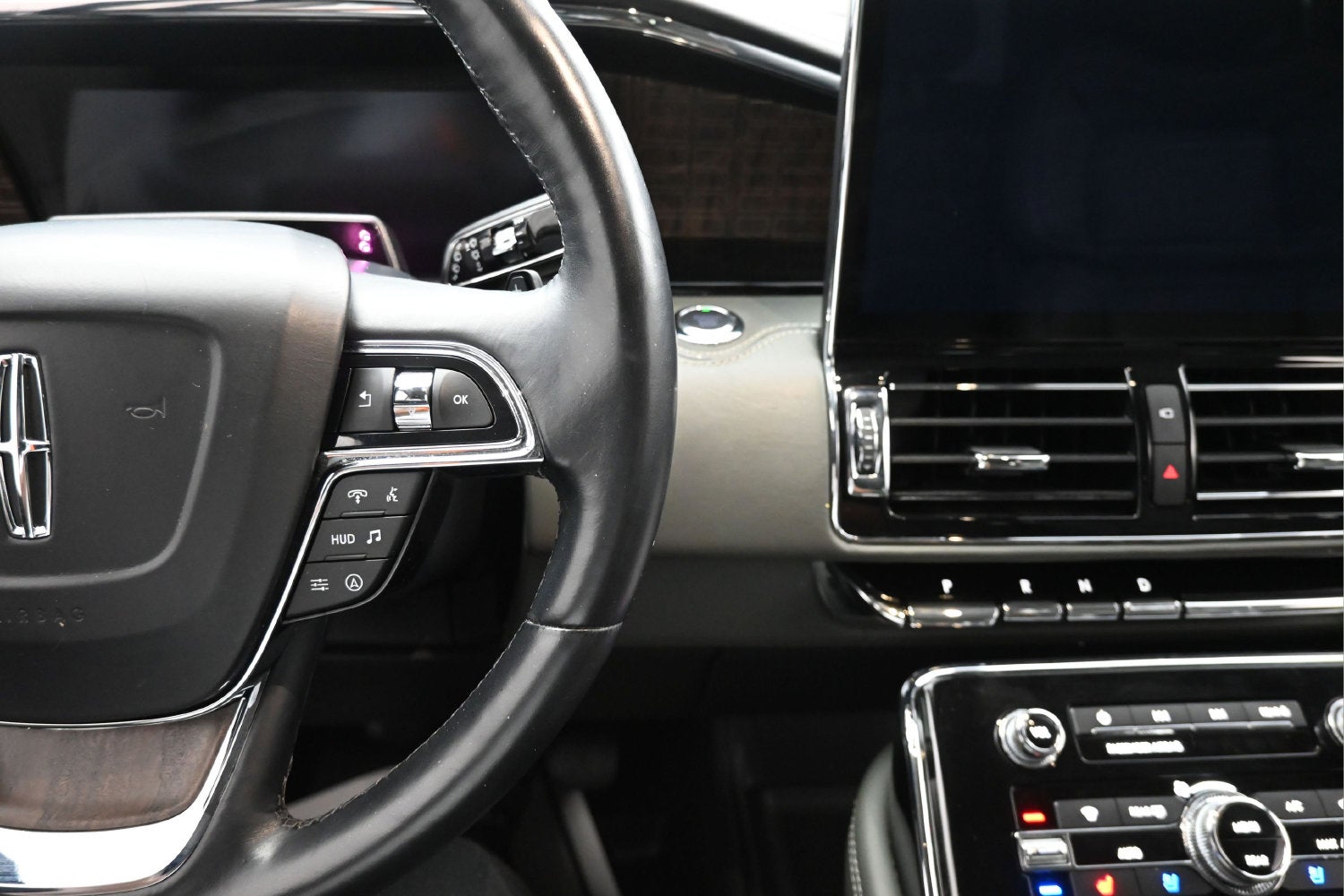 2022 Lincoln Navigator Black Label