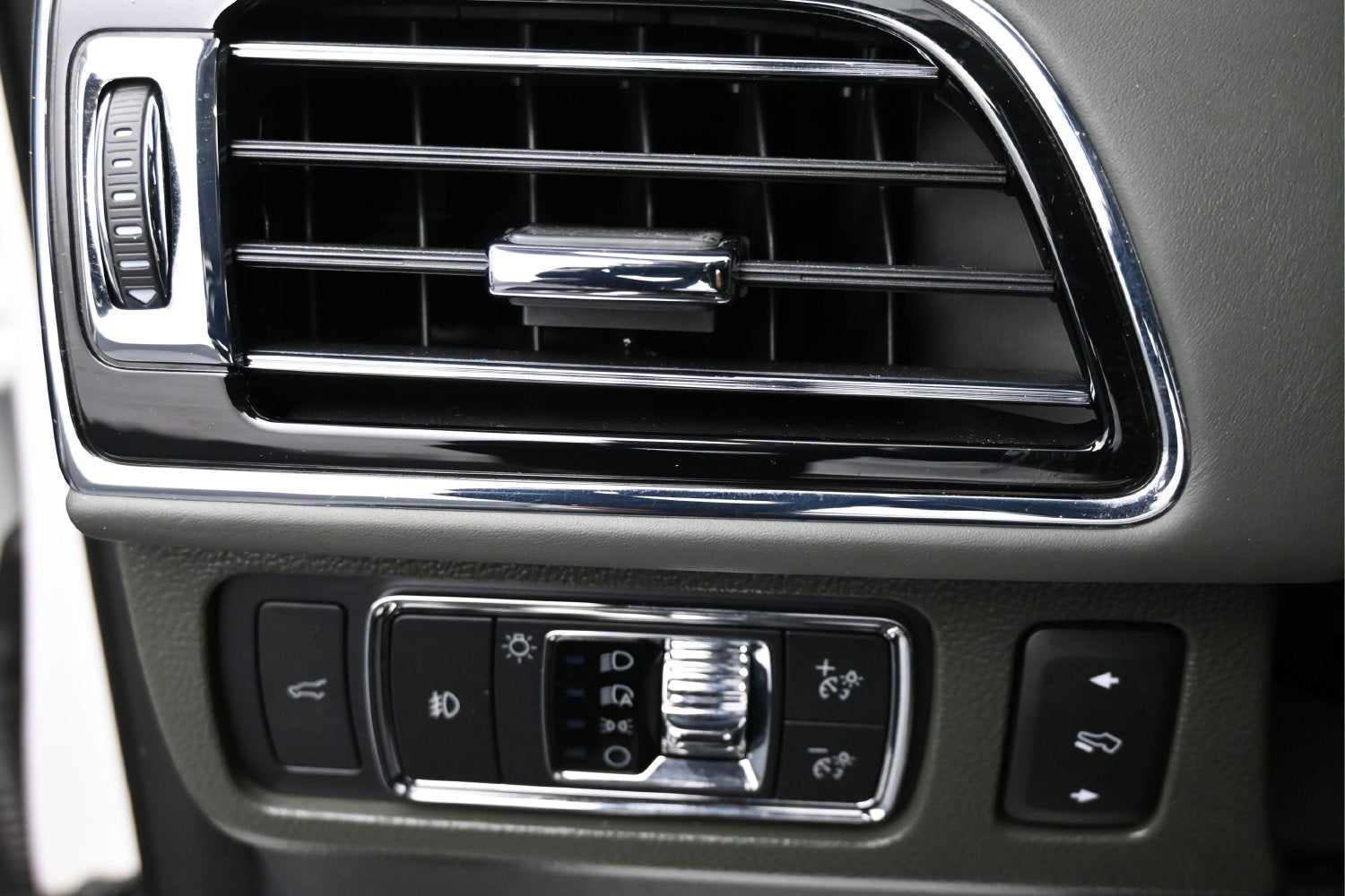 2022 Lincoln Navigator Black Label